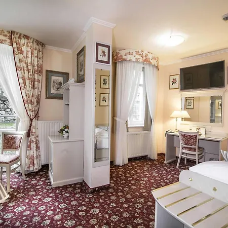 Hotel Karlsbad Grande Madonna 4*